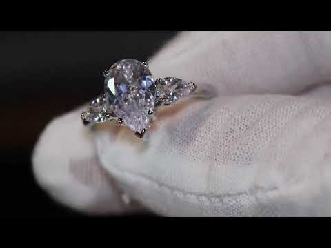 Pear cut diamond ring