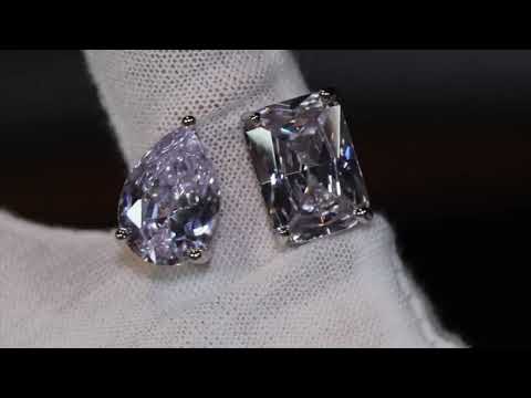 Load and play video in Gallery viewer, Pear Shaped Engagement Ring