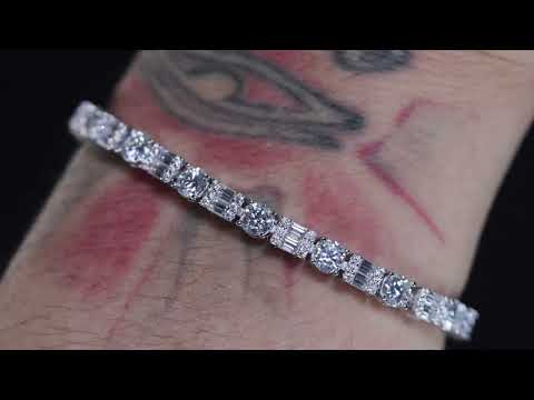 Load and play video in Gallery viewer, Moissanite Baguette Bracelet