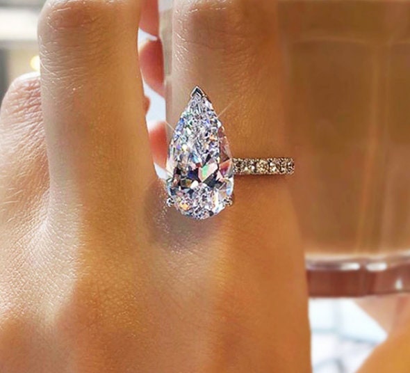 Teardrop Ring | Tear Drop ring | Pear shape ring | Pear Cut Ring