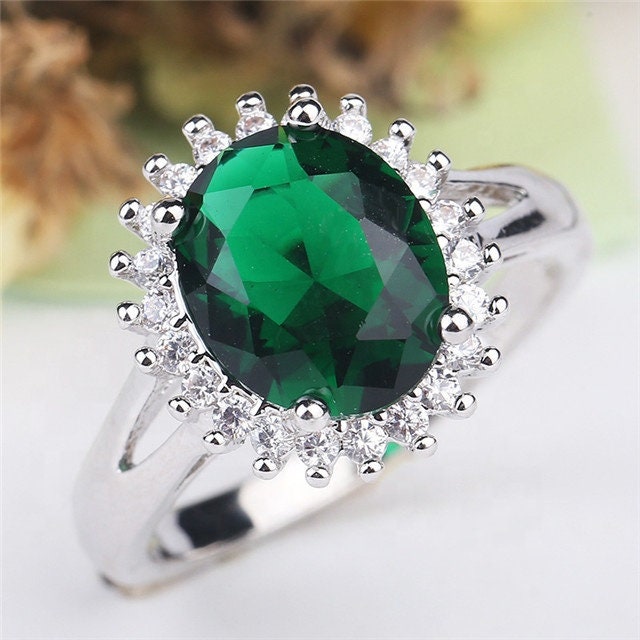 Green Diamond Ring | Green Diamond Engagement Ring | Emerald Green Ring | Green Diamond Jewelry | Green Diamond Ring with halo | Halo Ring