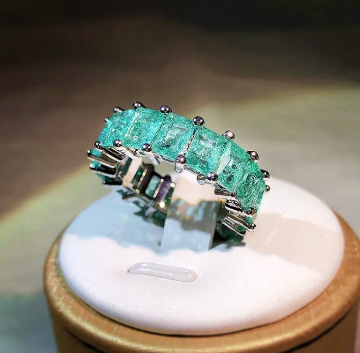 Eternity Ring | Green Diamond Ring | Green Diamond Engagement Rings