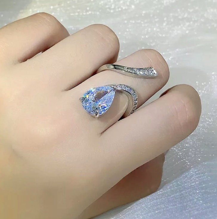 Teardrop Ring | Pear Cut Ring | Tear Drop ring | Pear shape ring | Teardrop Engagement Ring