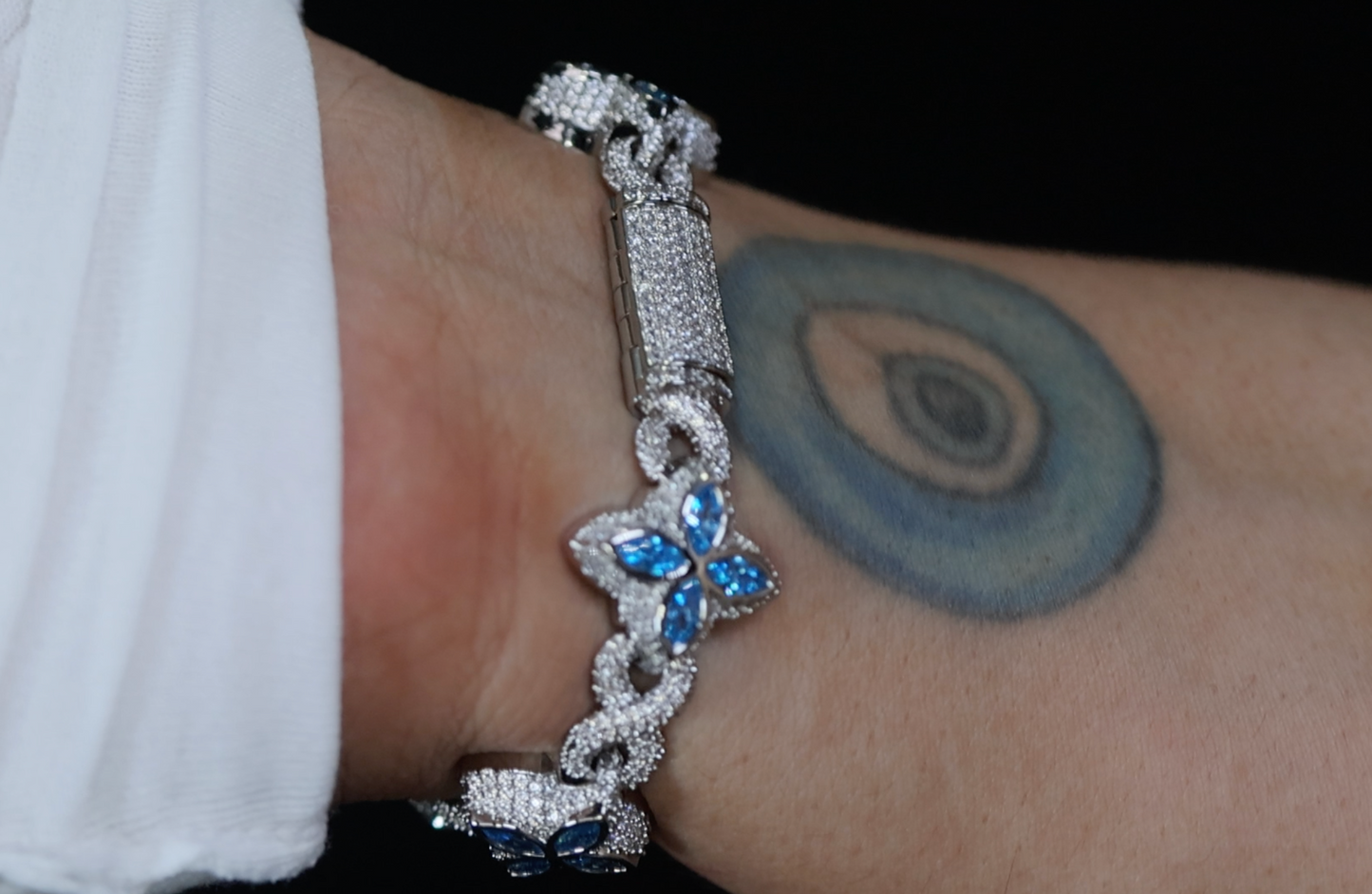 Blue Diamond Clover Bracelet