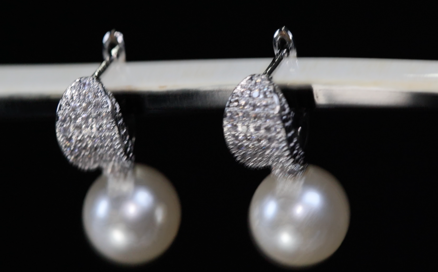 Diamond Pearl 
Earrings