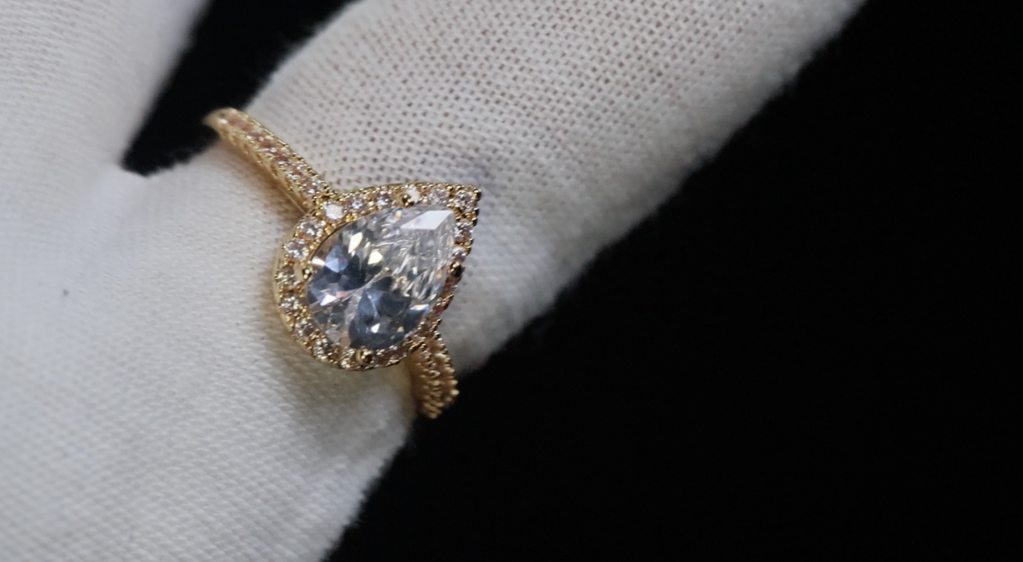 Gold Pear Cut Diamond Ring