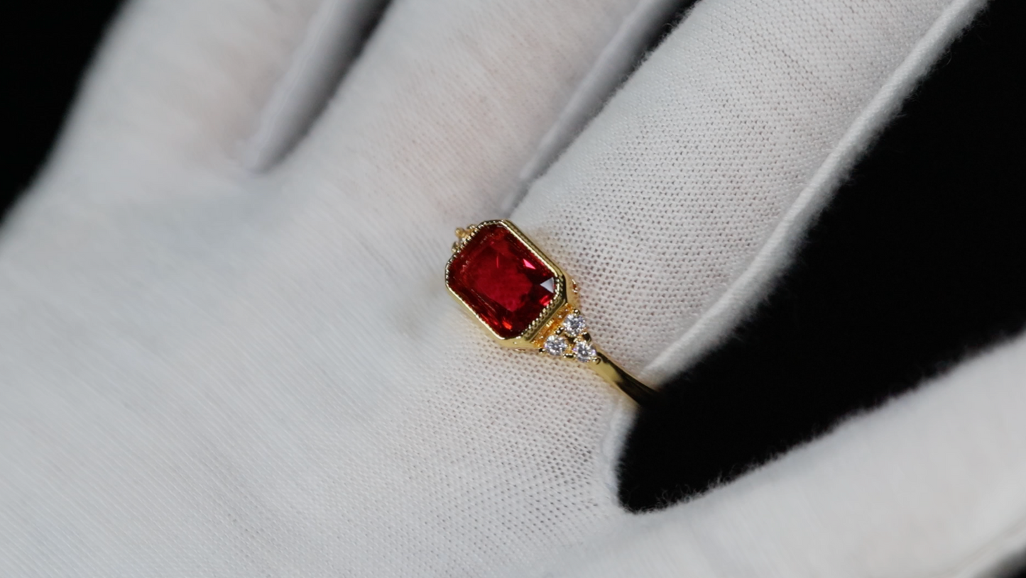 Gold Red Diamond Ring