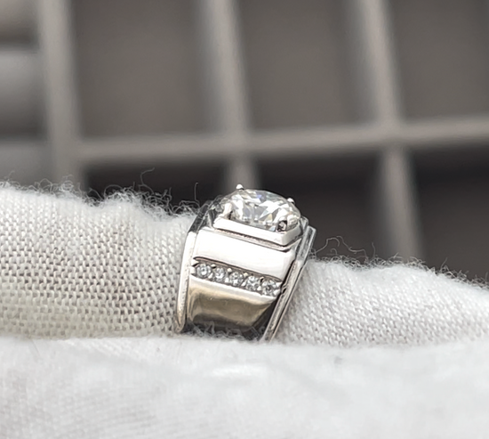 Mens Moissanite Rings | Mens Moissanite Diamond Wedding Ring