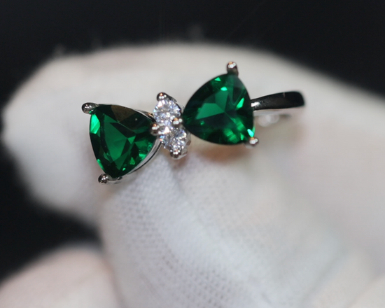 Green Diamond Ring | Womens Ribbon Ring |  Big Green Diamond Ring | Green Gemstone Ring | Womens Diamond Bow Ring | Diamond Ribbon Ring