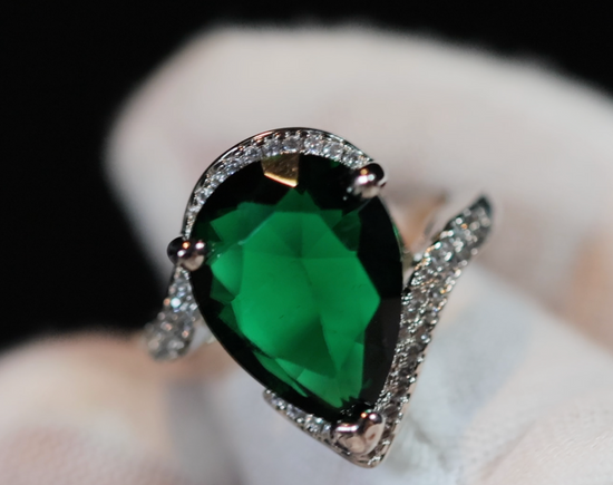 Green Diamond Ring | Green Diamond Engagement Ring