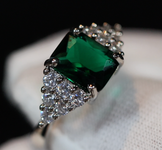 Green Diamond Ring | Green Diamond Engagement Ring