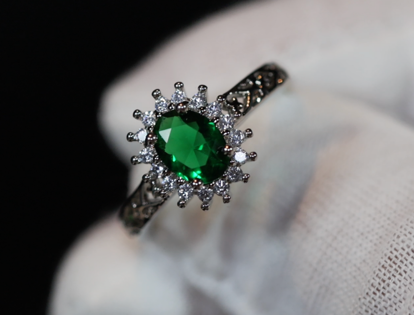 Green Diamond Ring | Green Diamond Engagement Ring