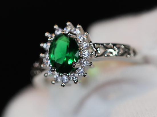 Green Diamond Ring | Green Diamond Engagement Ring