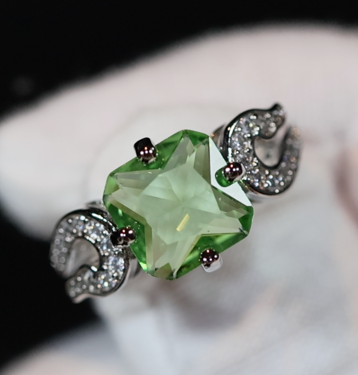 Womens Green diamond ring