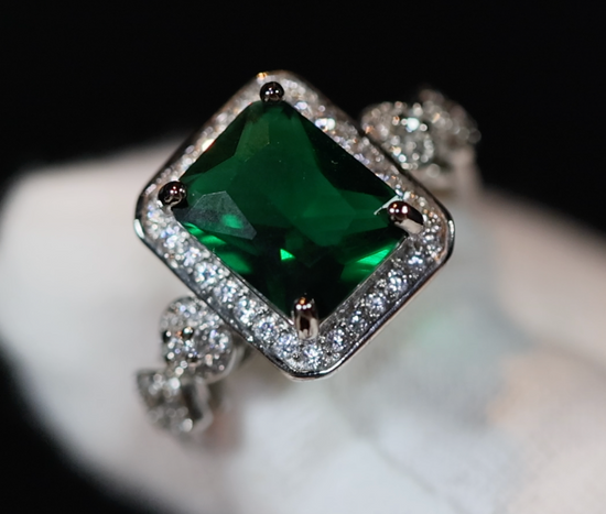 Green Diamond Ring | Green Engagement Diamond Ring