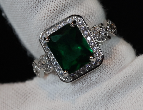 Green Diamond Ring | Green Engagement Diamond Ring