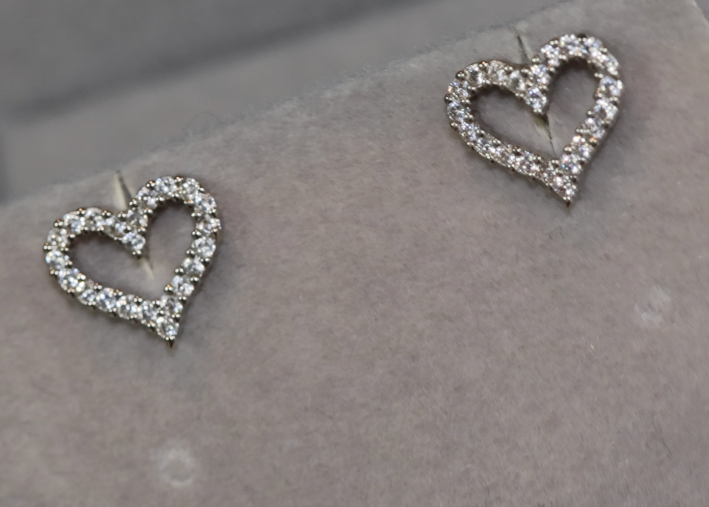 silver diamond heart ear studs