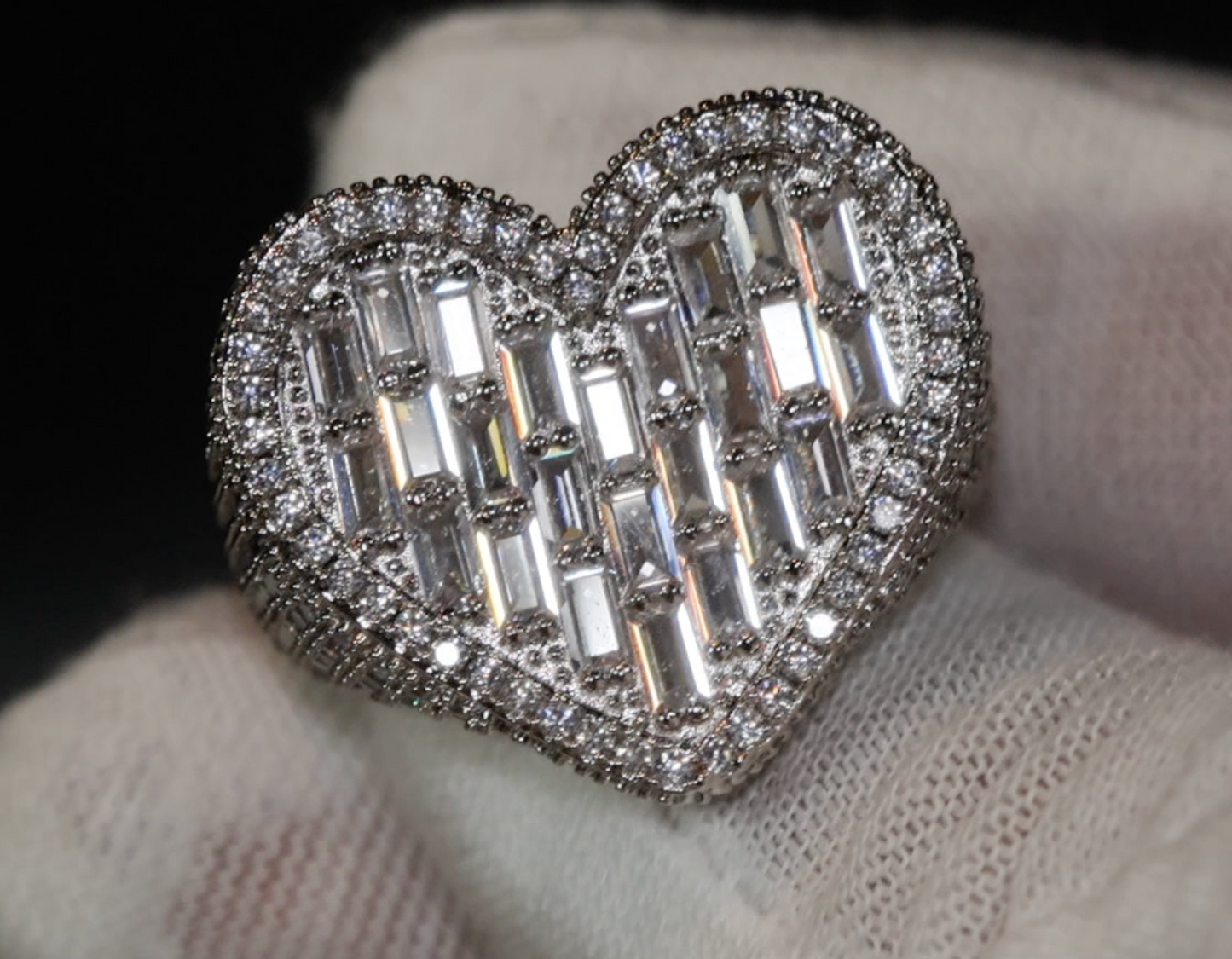 Womens diamond heart ring