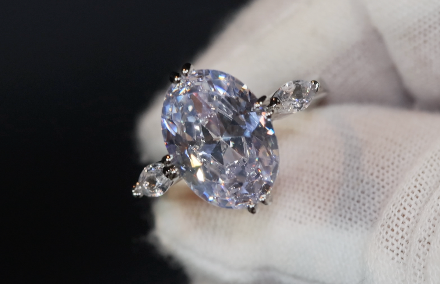 Oval Diamond Ring | Oval Engagement Ring