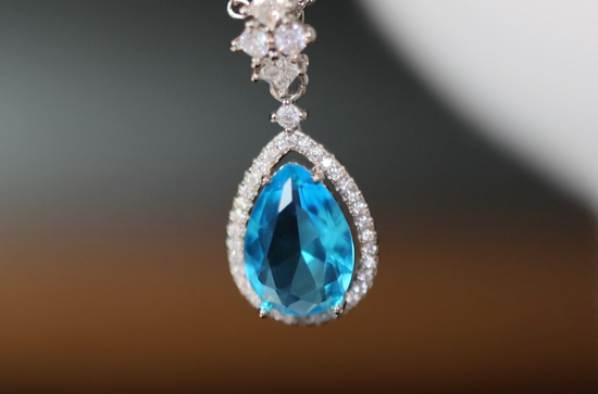 AQUAMARINE BLUE DIAMOND PENDANT & NECKLACE