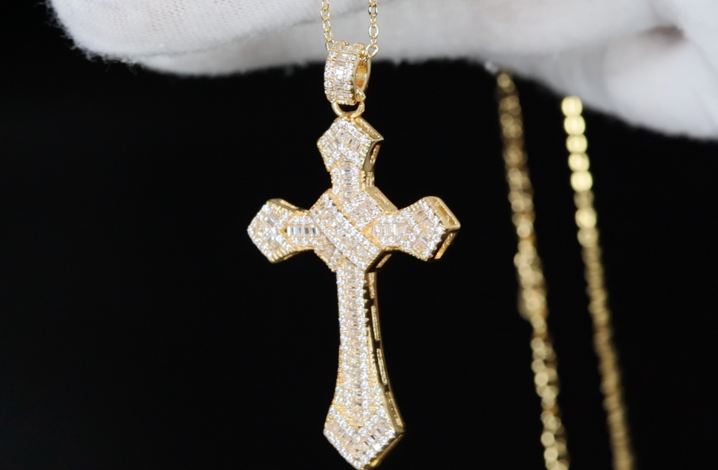 Cross necklace for Men | Cross Necklace Women | Cross Pendant and Necklace | Cross Chain for Men | Iced Out Cross Pendant