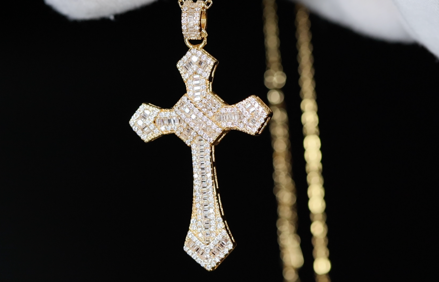 Cross necklace for Men | Cross Necklace Women | Cross Pendant and Necklace | Cross Chain for Men | Iced Out Cross Pendant