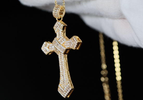 Cross necklace for Men | Cross Necklace Women | Cross Pendant and Necklace | Cross Chain for Men | Iced Out Cross Pendant