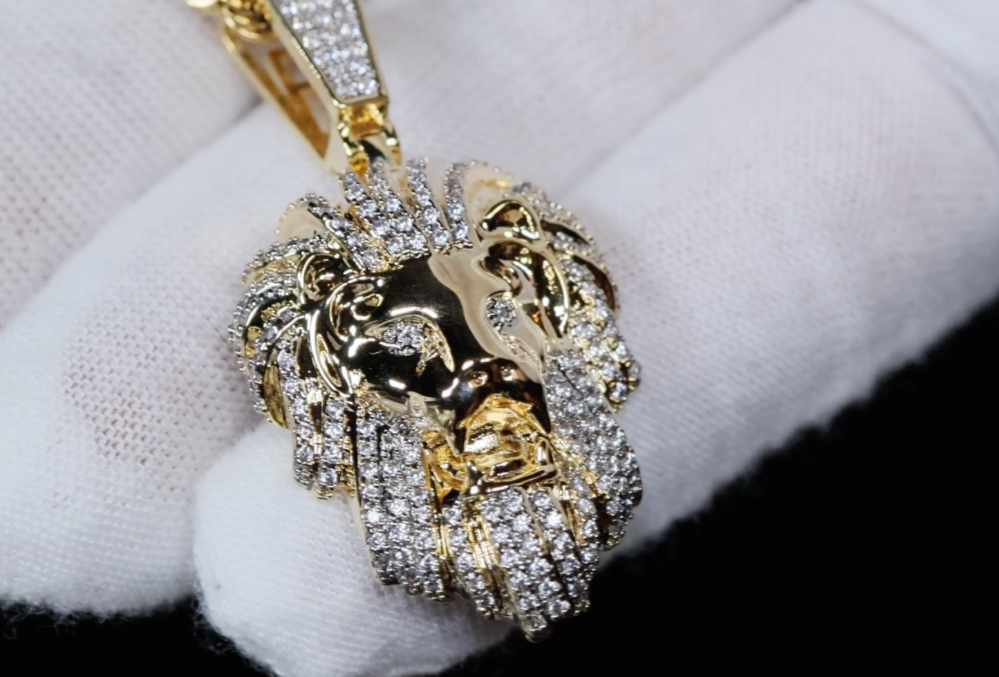 Big Iced Out Lion Pendant, Diamond lion head pendant, diamond lion pendant, iced out lion pendant, hip hop lion pendant