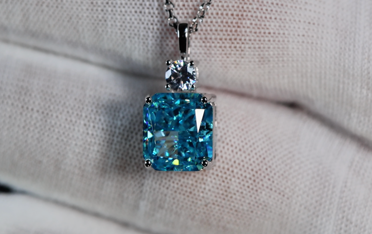 5.0 Carat Radiant Cut Diamond Pendant | Blue Crushed Diamond Pendant