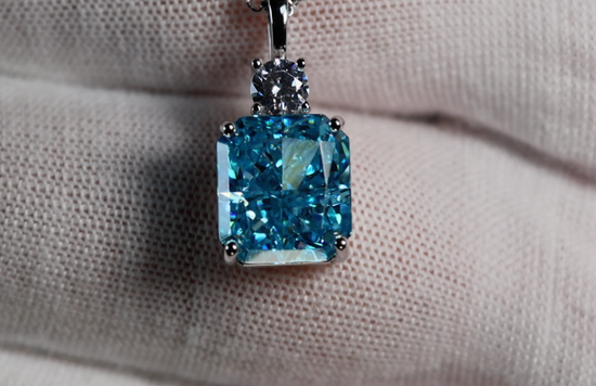 5.0 Carat Radiant Cut Diamond Pendant | Blue Crushed Diamond Pendant