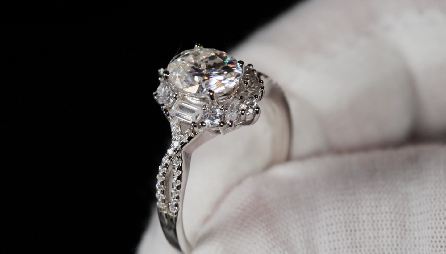 Moissanite Diamond Ring