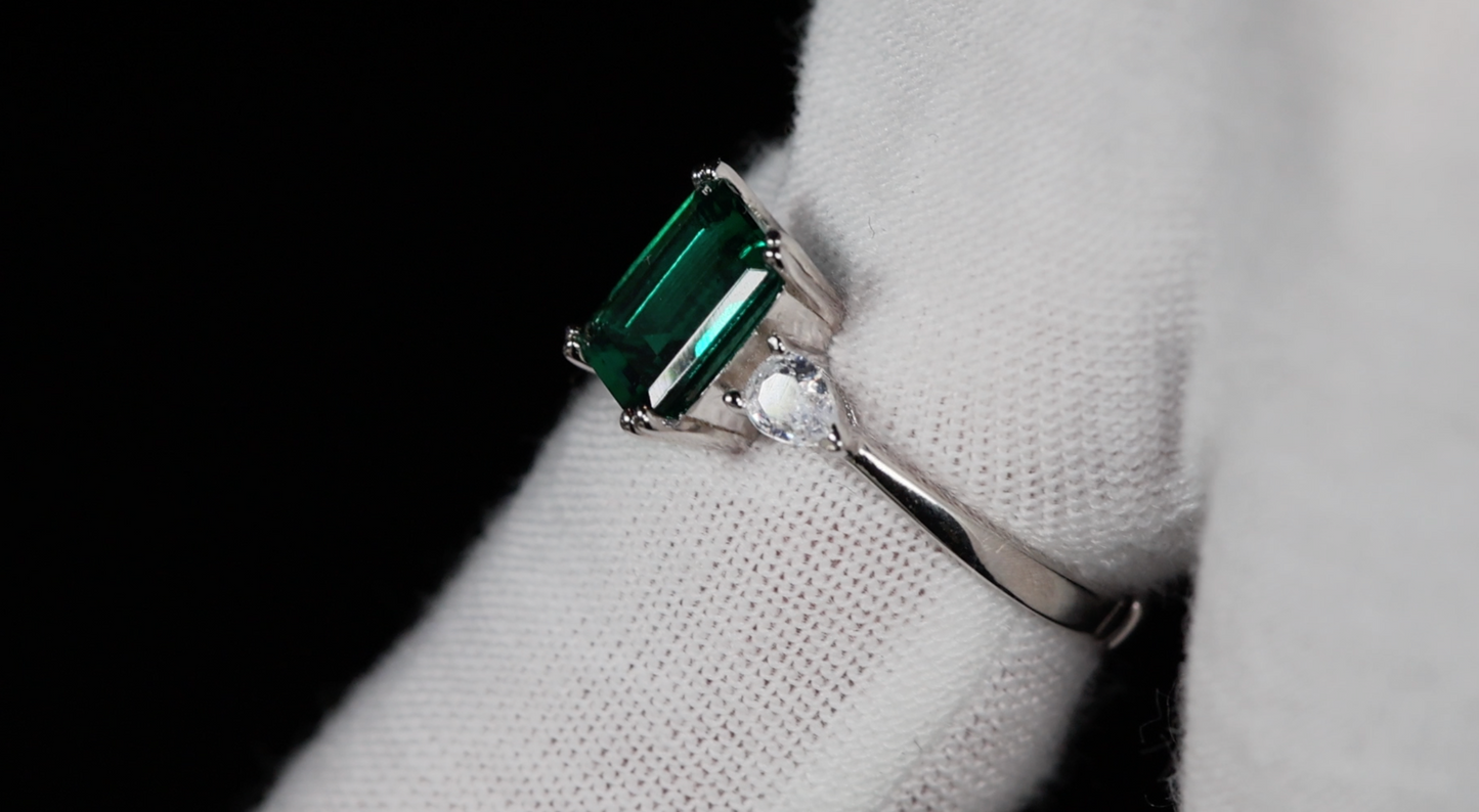 Lab Grown Colombian Emerald Ring