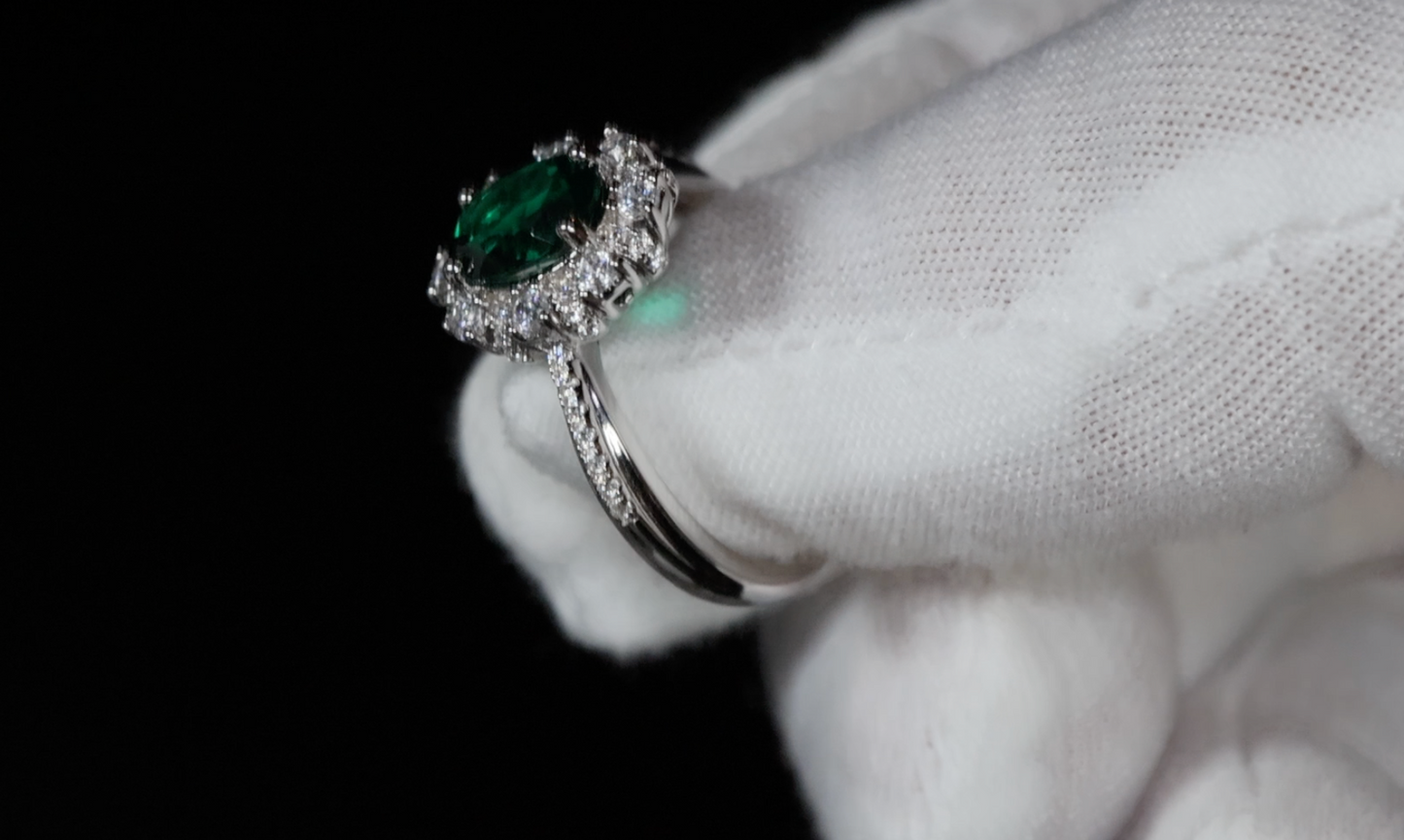 Colombian Green Emerald Engagement Ring 