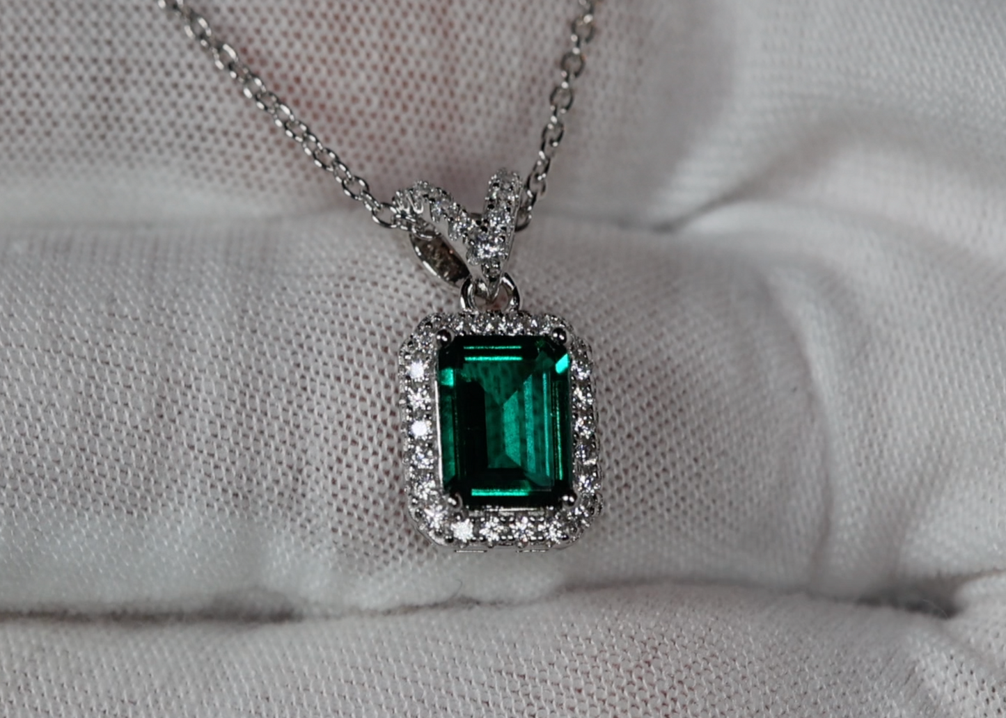 Colombian Emerald Pendant