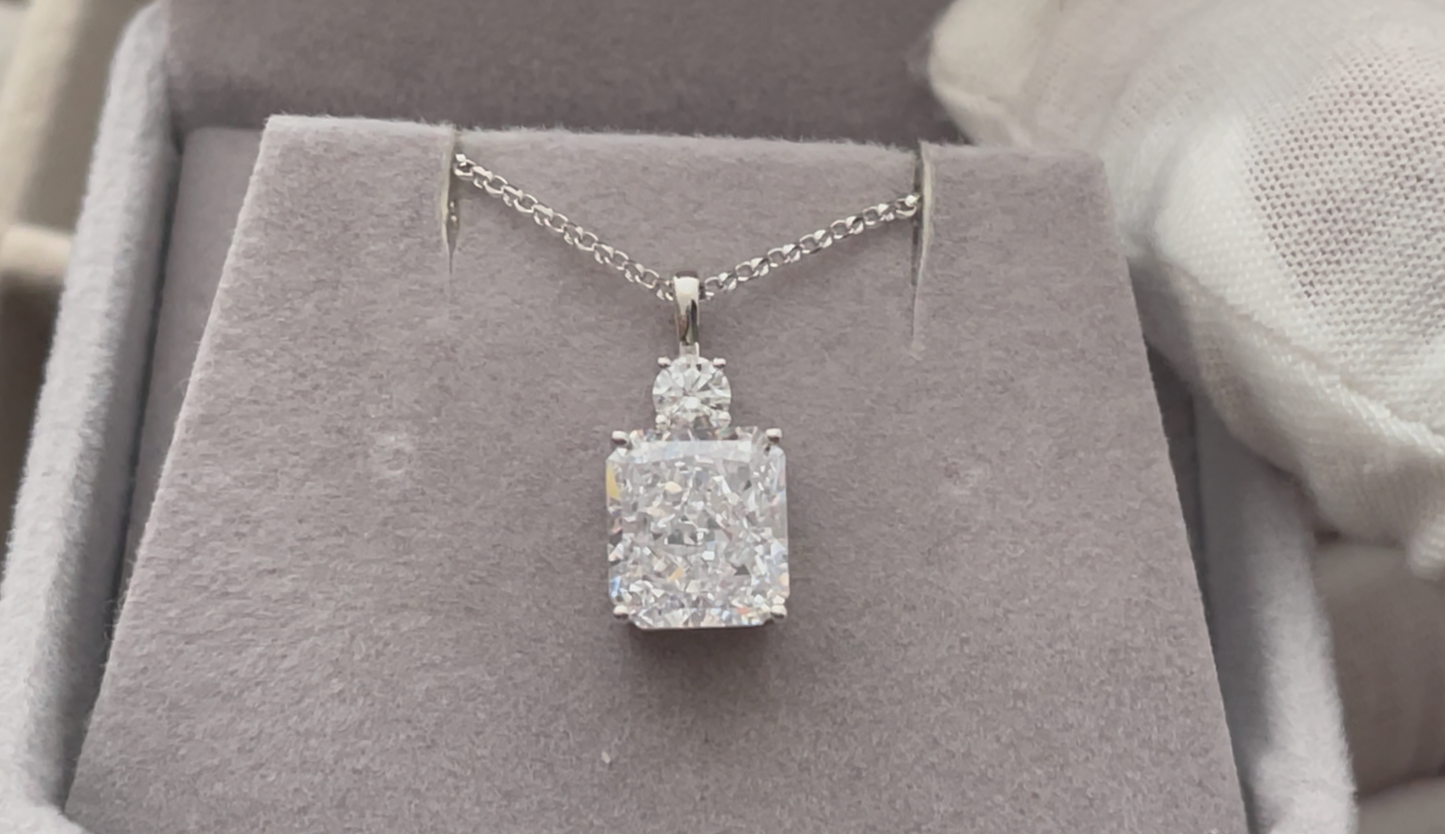 Lab Grown Diamond Pendant 