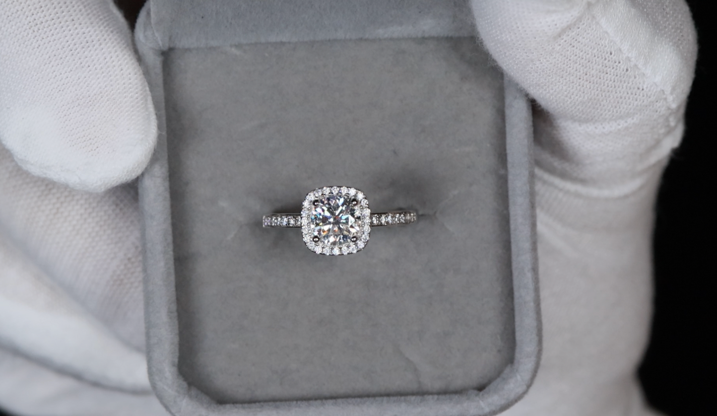 Womens Moissanite Diamond Engagement Ring