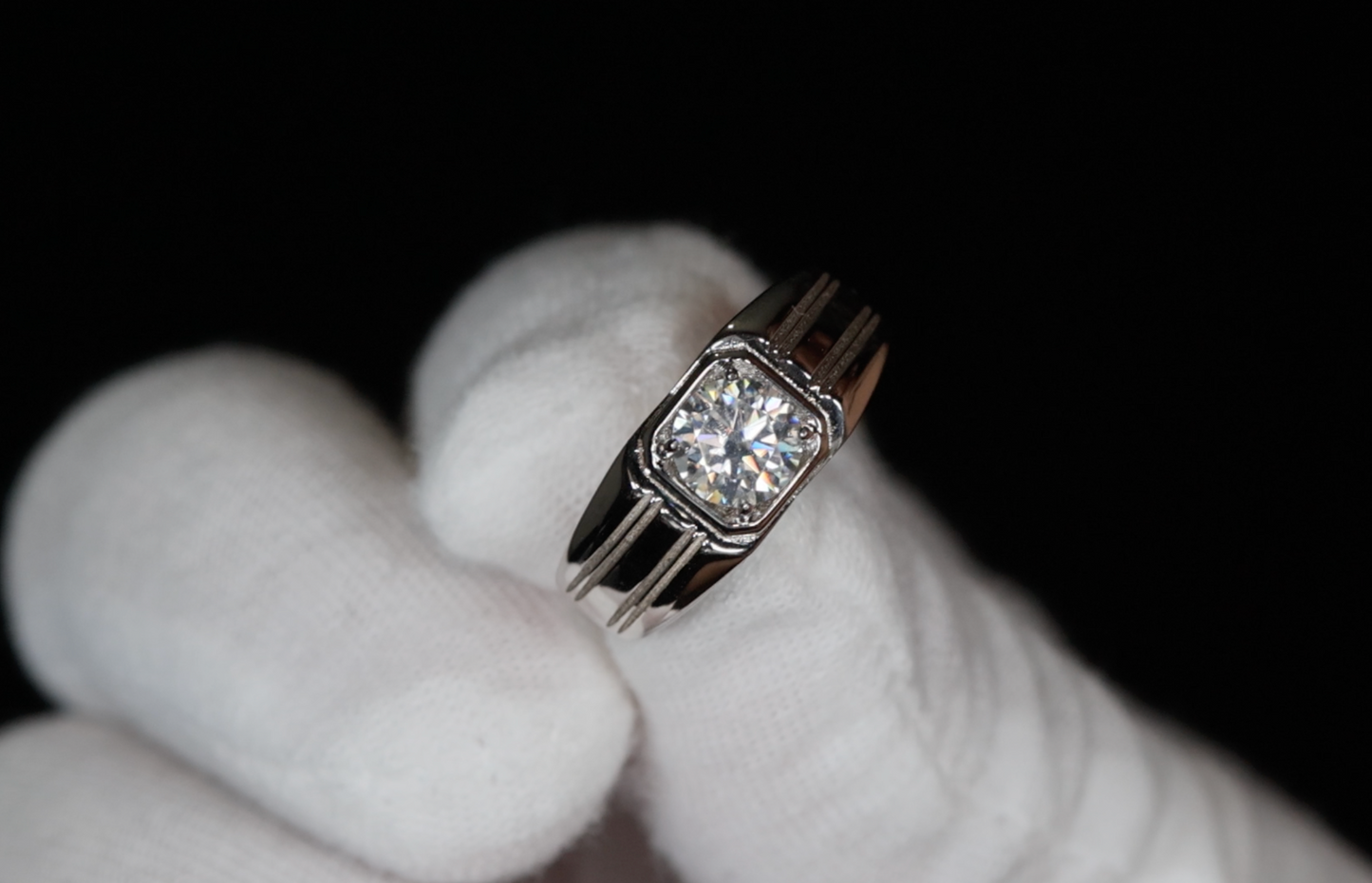 mens moissanite diamond ring