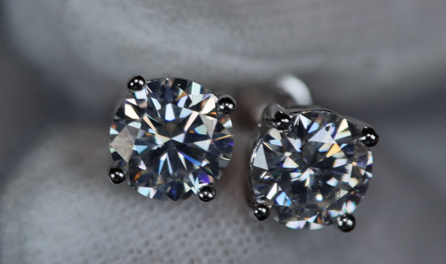 MOISSANITE DIAMOND EAR STUDS