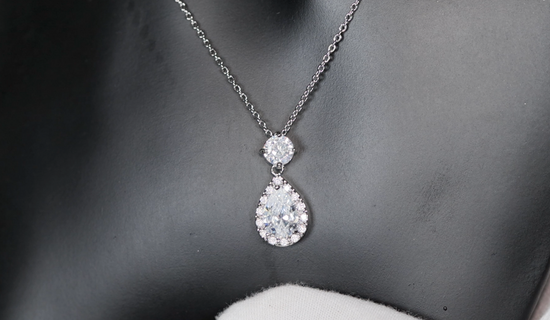 PEAR DIAMOND PENDANT | DIAMOND PENDANT & NECKLACE