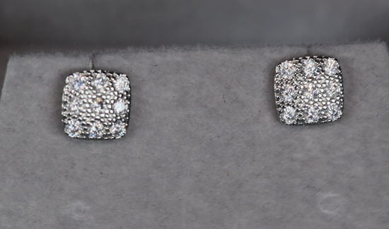 Womens Diamond Ear Studs