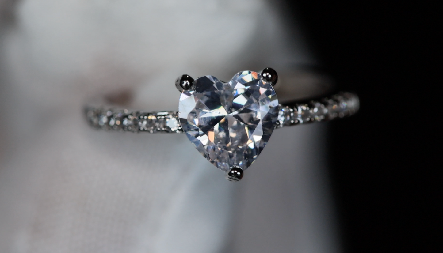 Womens Diamond Heart Ring