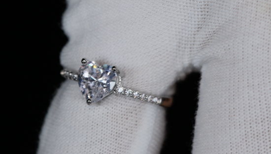 Womens Diamond Heart Ring