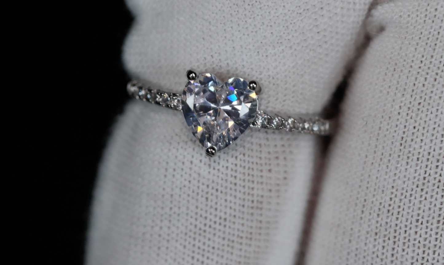 Womens Diamond Heart Ring