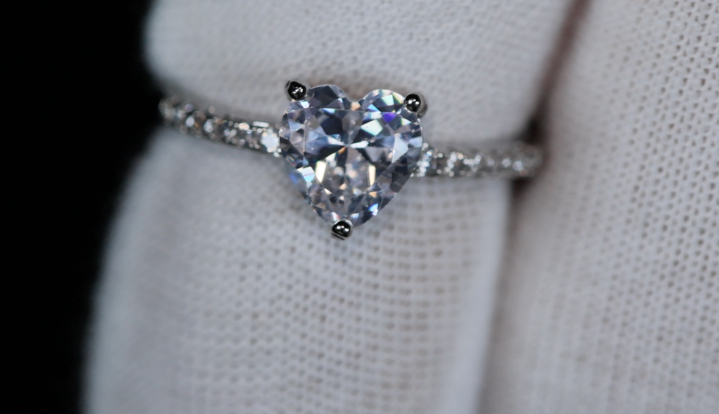 Womens Diamond Heart Ring