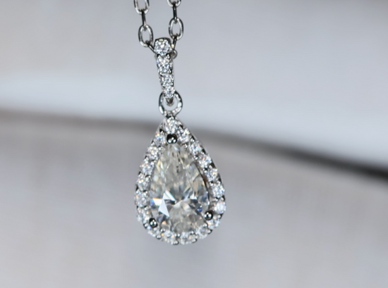 Womens moissanite diamond pendant