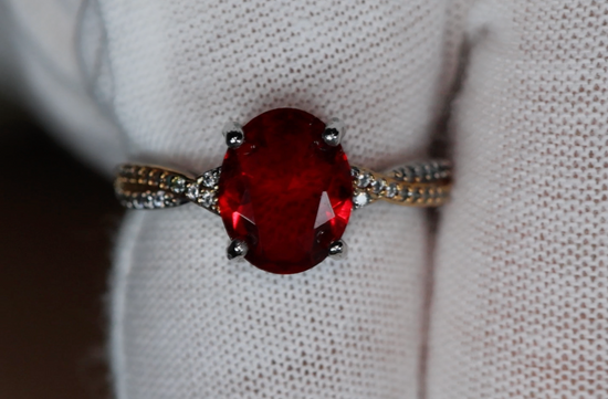 Womens Red Oval Diamond Ring