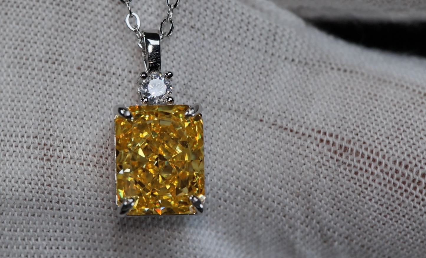 Yellow diamond pendant