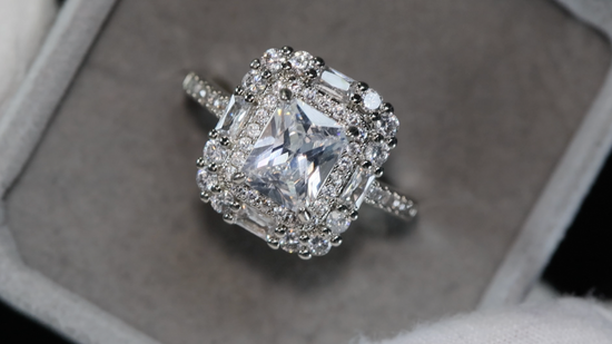 Radiant Cut Diamond Engagement Ring | Womens Radiant Diamond Rings