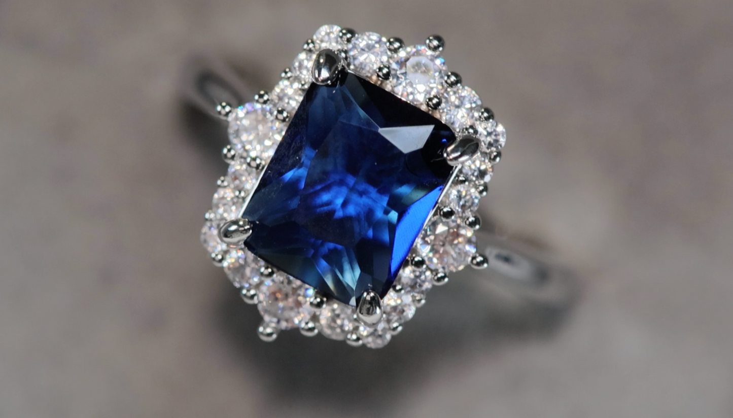 WOMENS SAPPHIRE BLUE EngagementRING