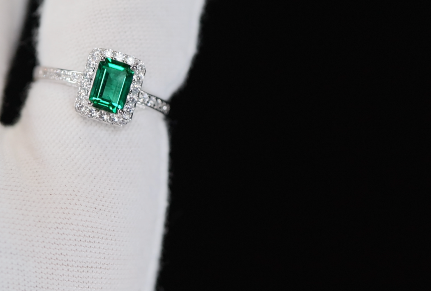 Lab Grown Colombian Emerald Ring